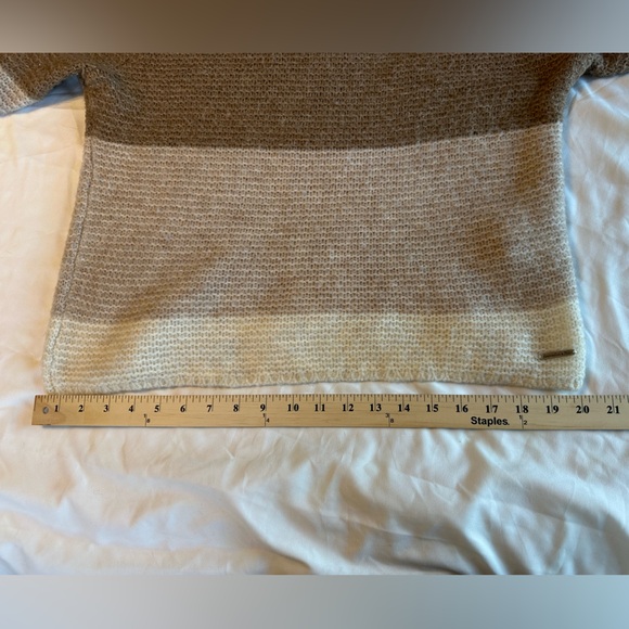 Abercrombie & Fitch Tan and Cream Scoop Neck Sweater - Picture 8 of 11